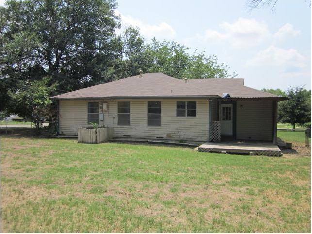 3912 Briscoe St - Photo 3 of 4