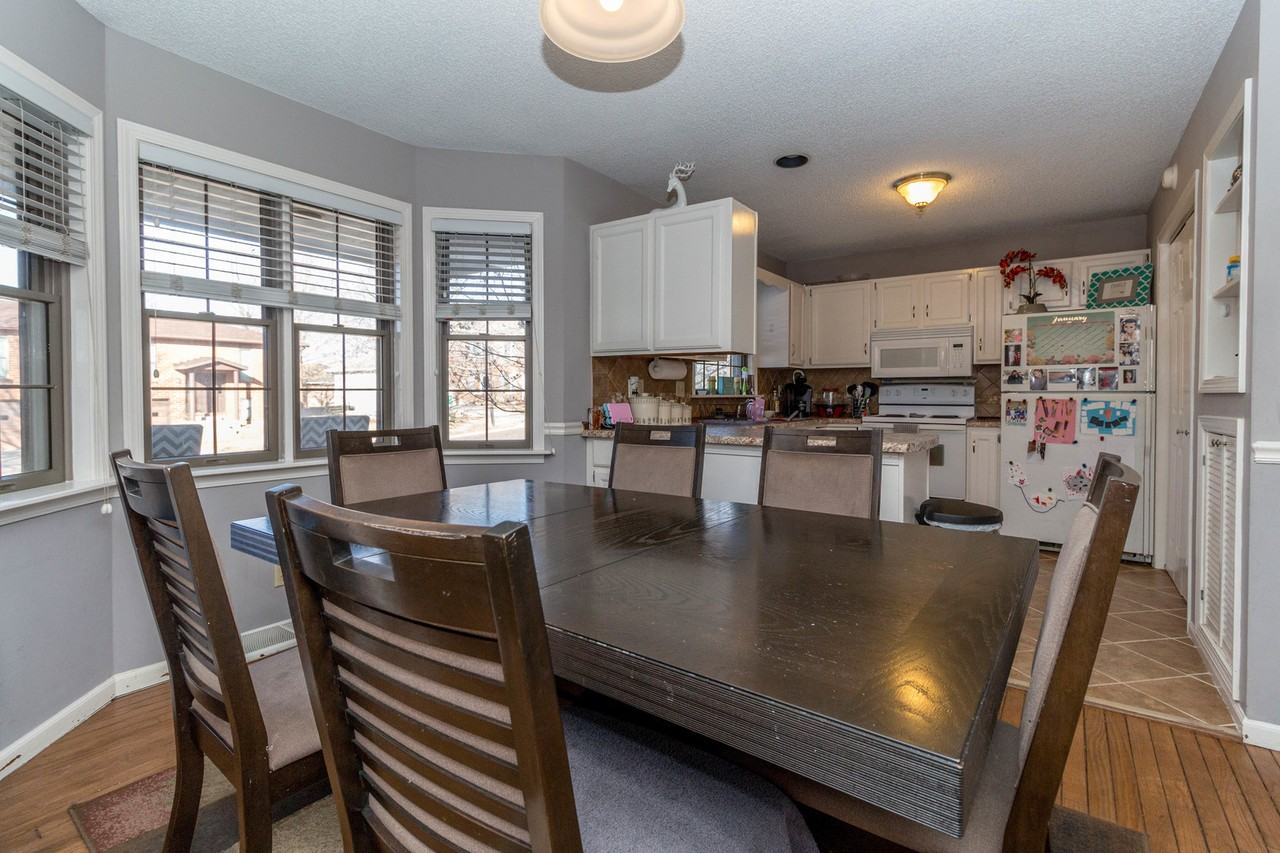 4304 Mount Carmel Ln - Photo 4 of 31