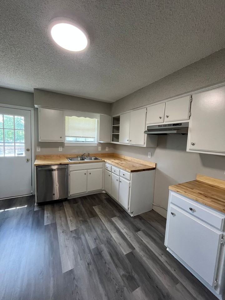 4436 Gina Brooke Dr - Photo 2 of 7