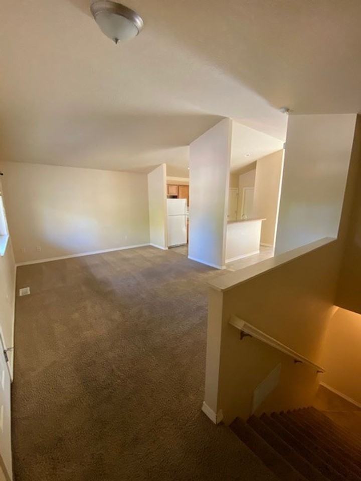 1742 S 12th St W - Photo 3 of 26