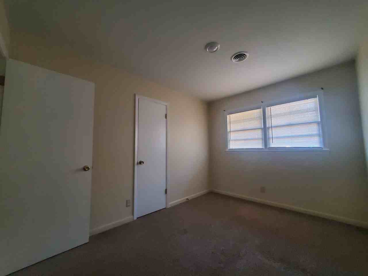 1606 Gibson St - Photo 4 of 9
