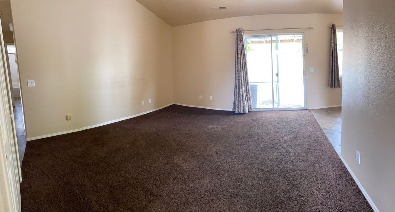 2817 E 110 N - Photo 4 of 16