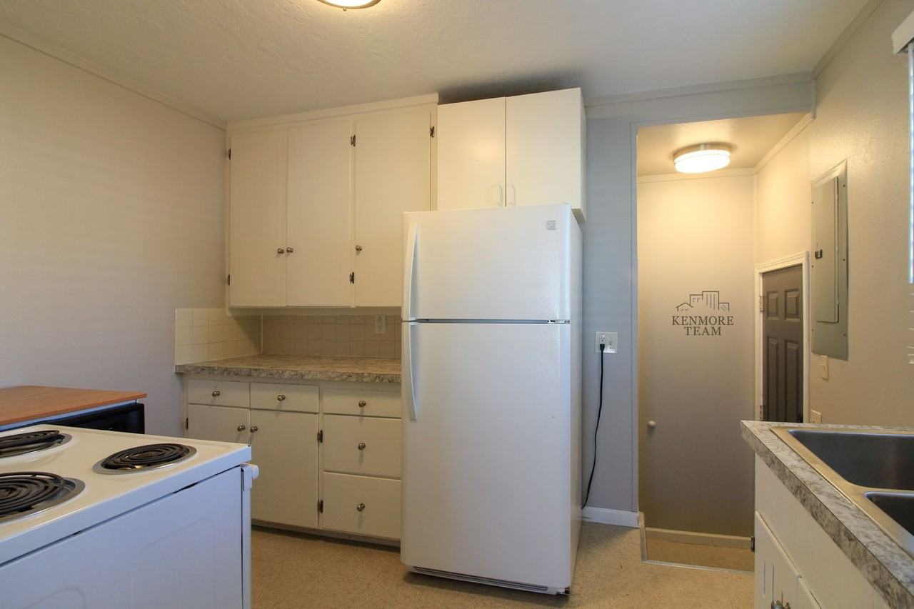 402 Benham St - Photo 4 of 14