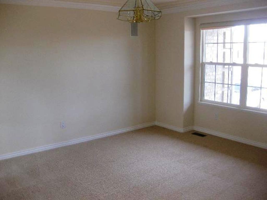 2075 Rockhurst Blvd - Photo 5 of 17