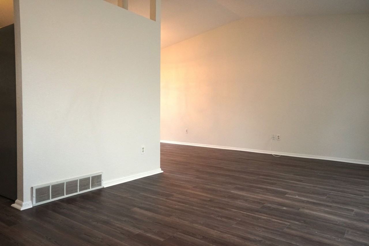 2205 Parliament Dr - Photo 3 of 24