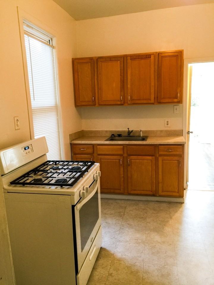 5111 Cologne Ave - Photo 3 of 5