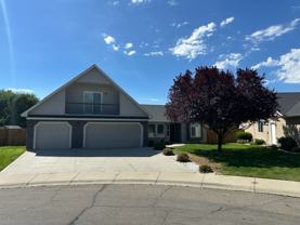 943 N Mount Hood Pl - Photo 1 of 1