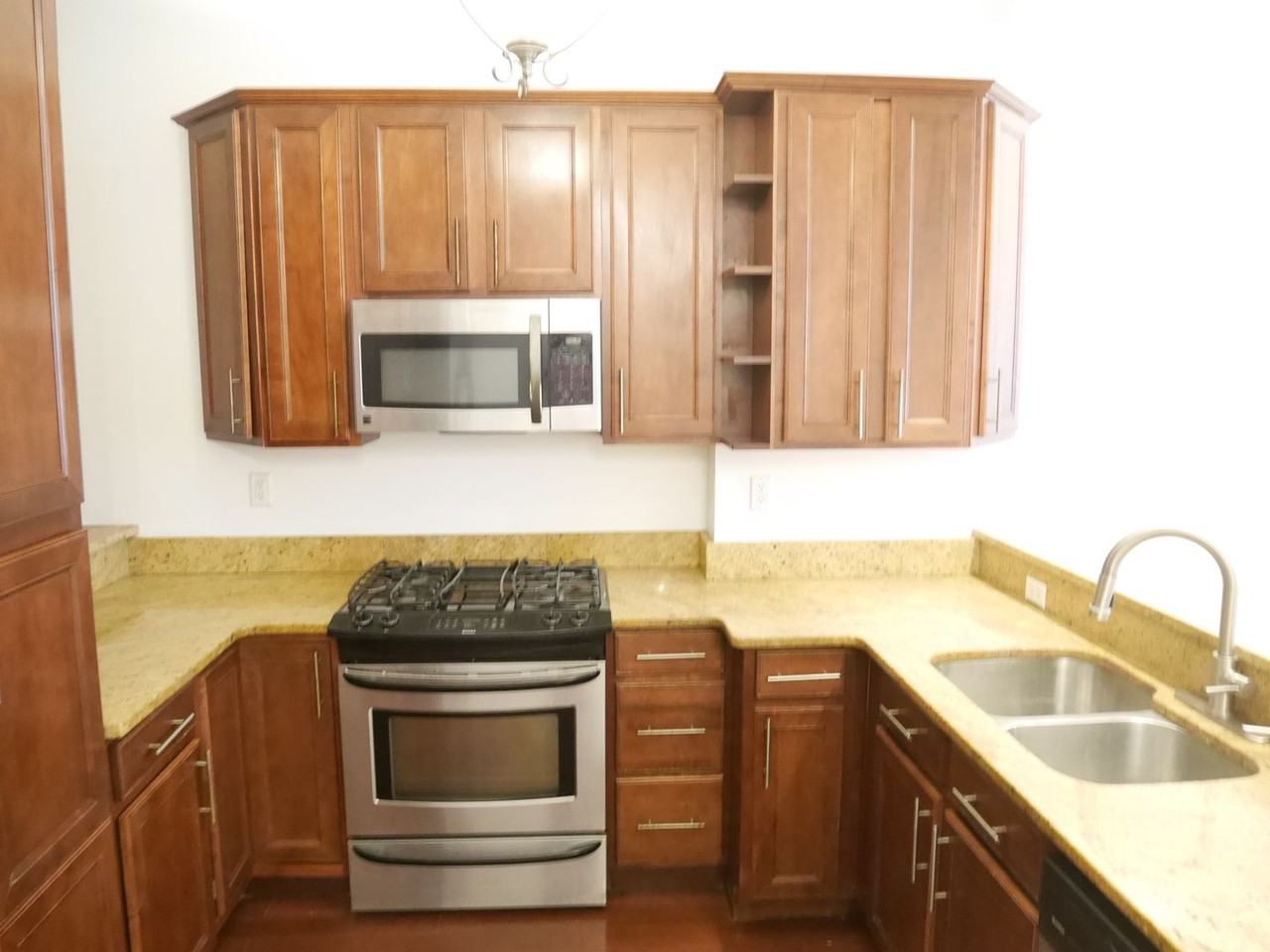 2318 Eutaw Pl - Photo 7 of 20