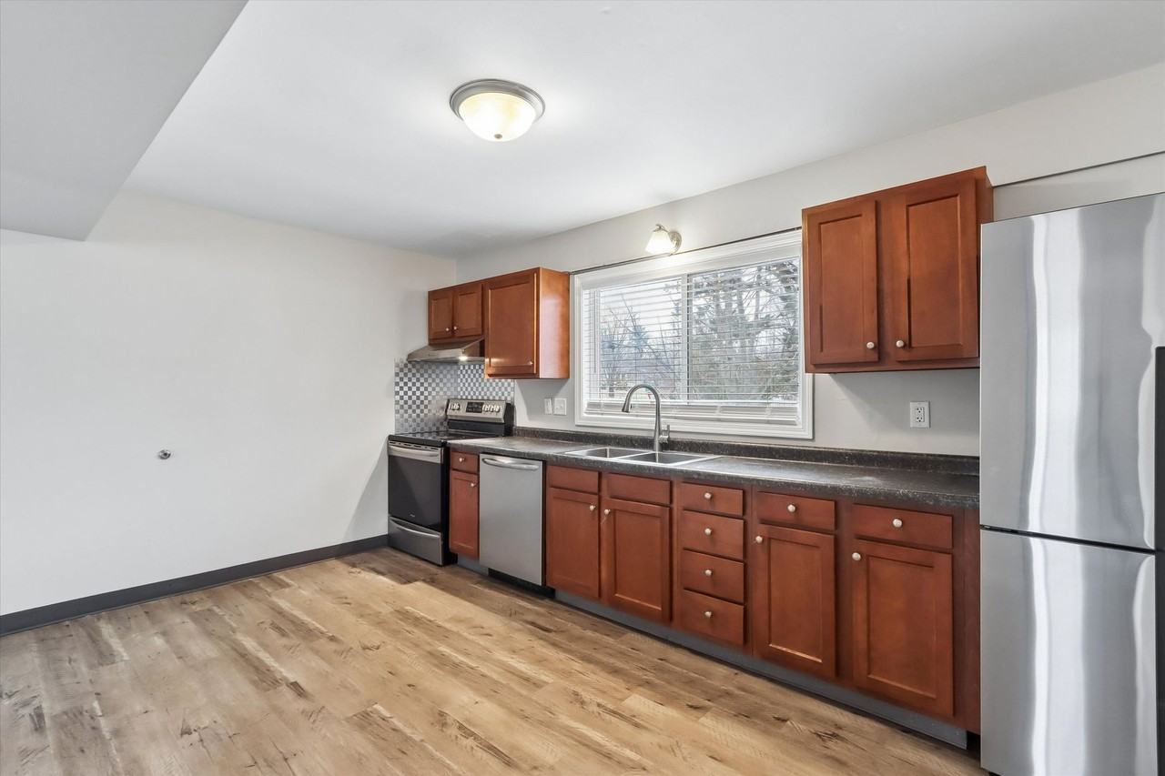 1928 F St - Photo 7 of 22
