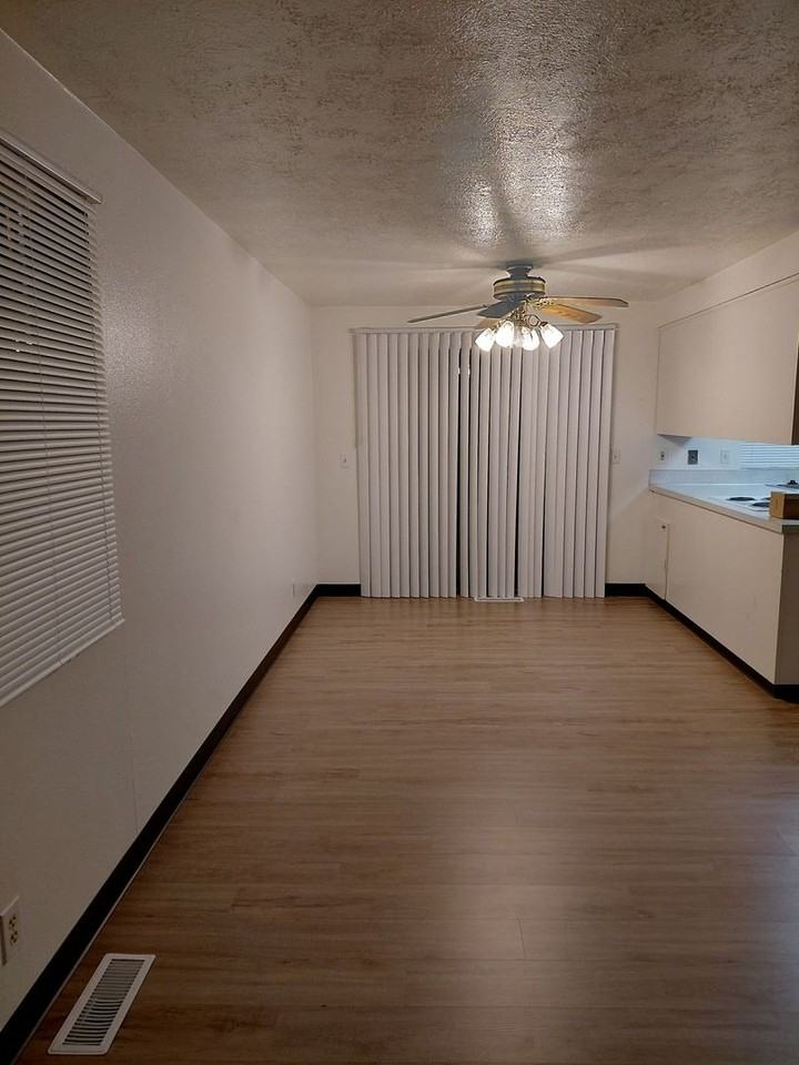 1399 Parkway Dr Nw - Photo 5 of 21