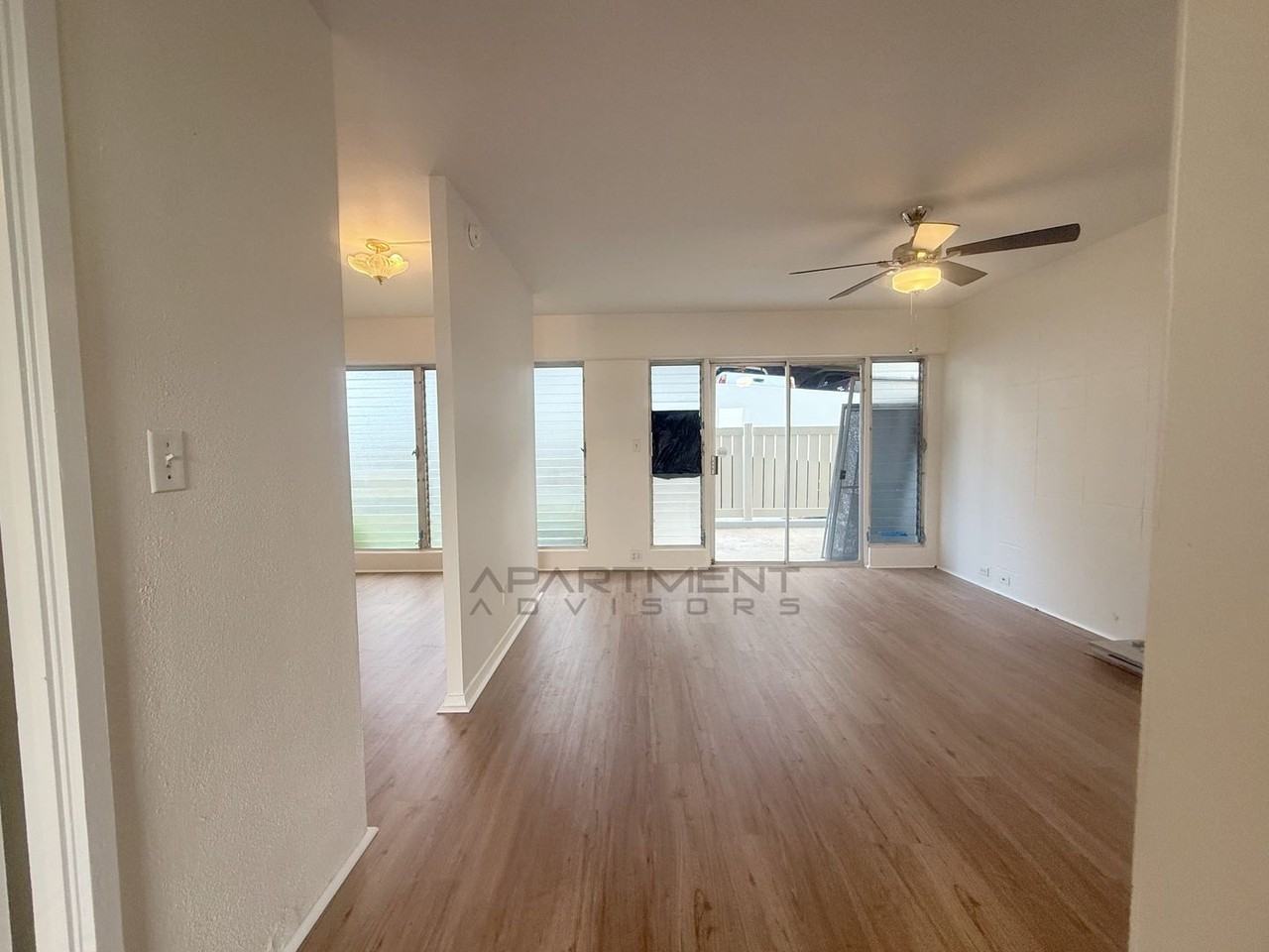 909 University Ave #111 - Photo 5 of 8