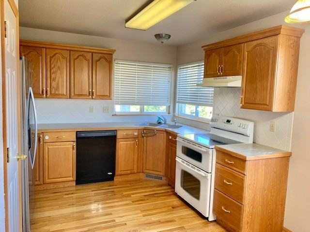 2597 Turquoise St - Photo 4 of 13