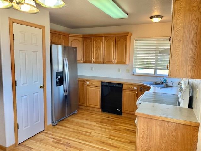 2597 Turquoise St - Photo 5 of 13
