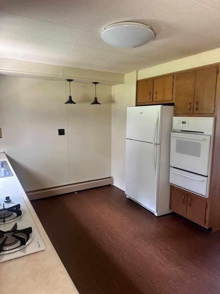 226 Roxbury Rd - Photo 5 of 14