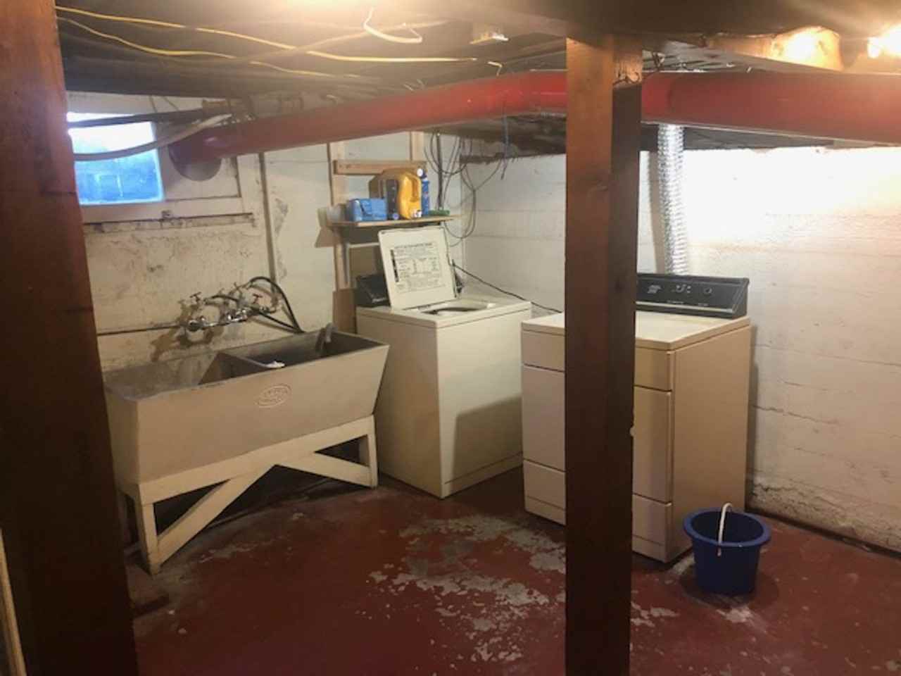 548 Alder St - Photo 3 of 15