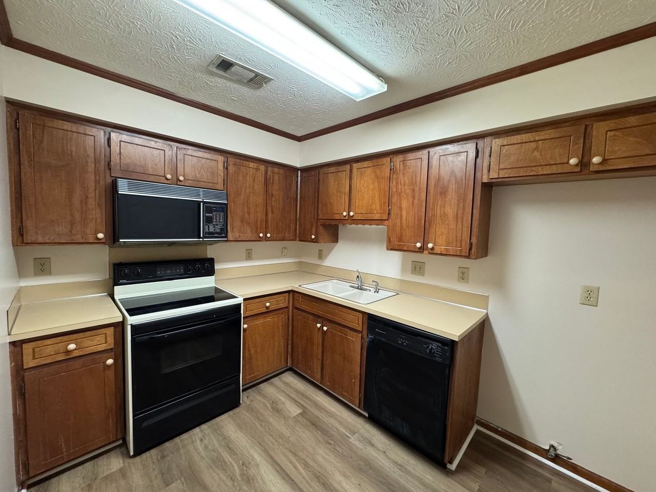 5926 Carmel Dr - Photo 6 of 18