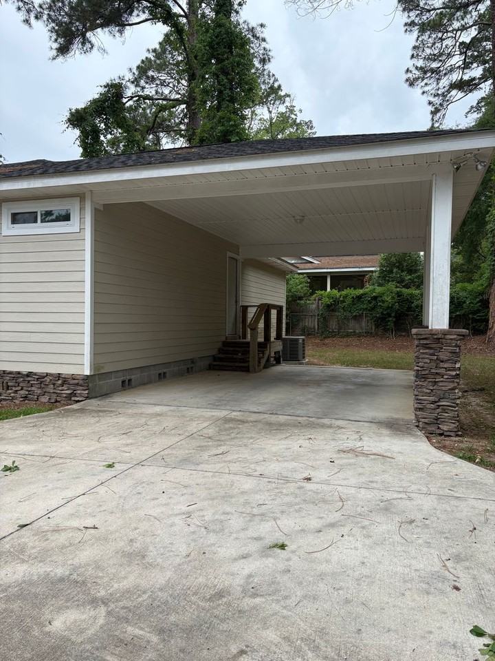 534 Collins Dr - Photo 2 of 12