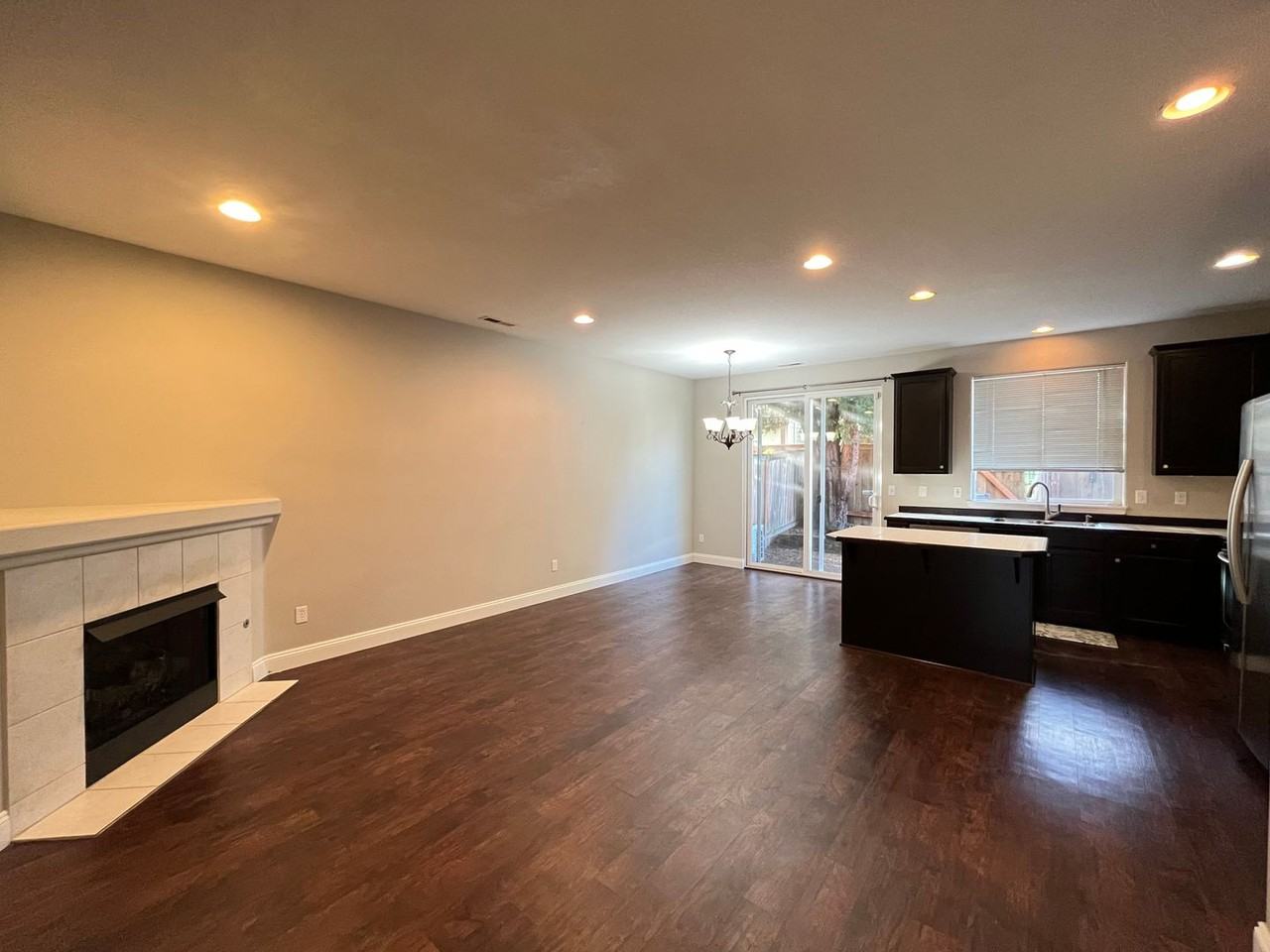 767 Sw 198th Pl - Photo 4 of 35