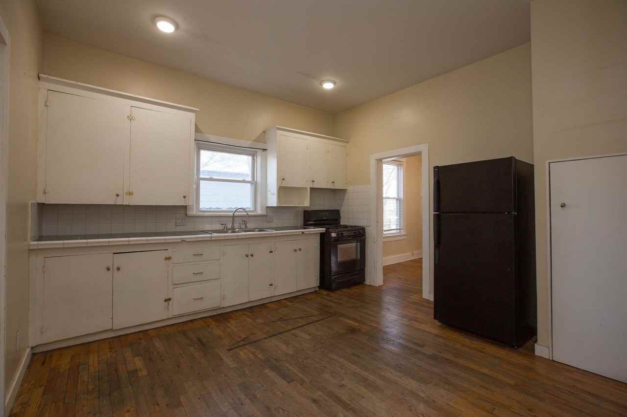 312 Cherry St - Photo 7 of 25