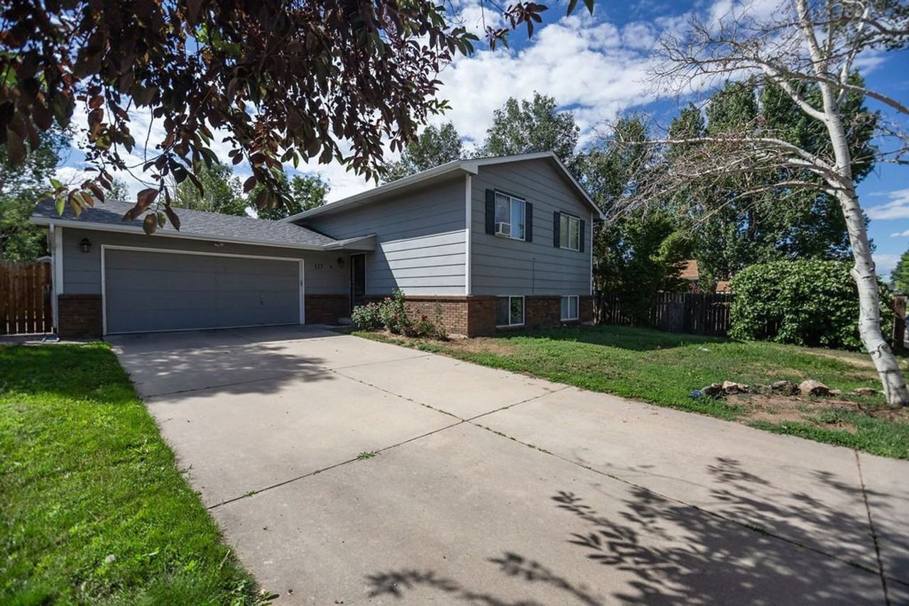 117 43rd Avenue Ct - Photo 4 of 36