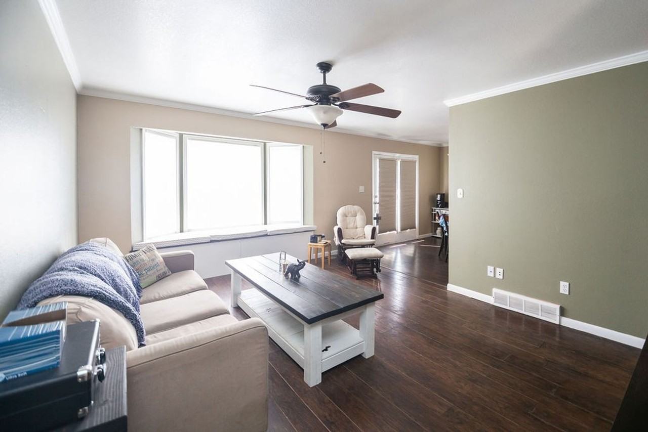 117 43rd Avenue Ct - Photo 6 of 36