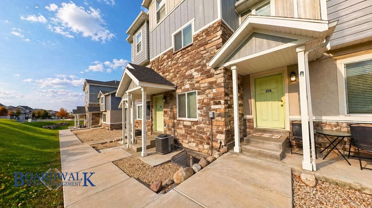 14388 S Ferndale Way - Photo 2 of 23