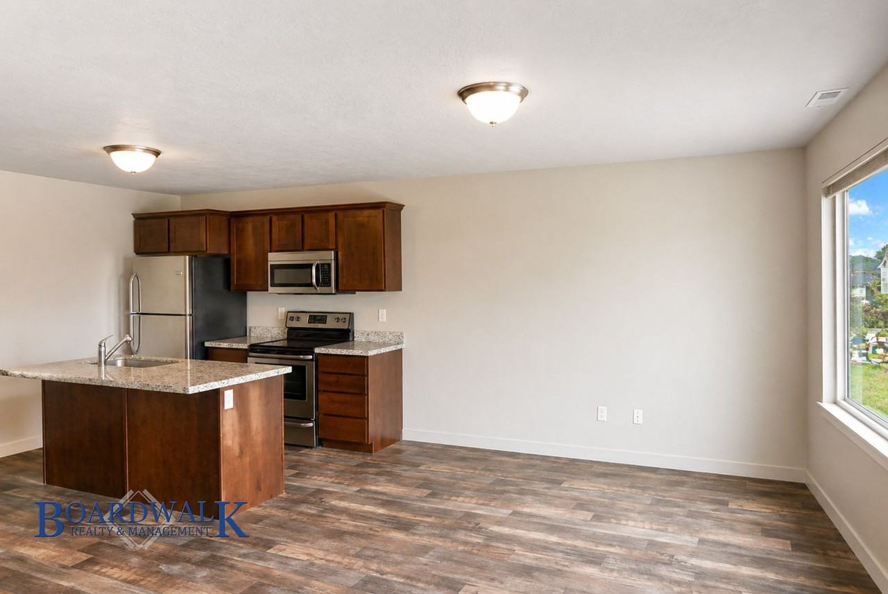 14388 S Ferndale Way - Photo 3 of 23