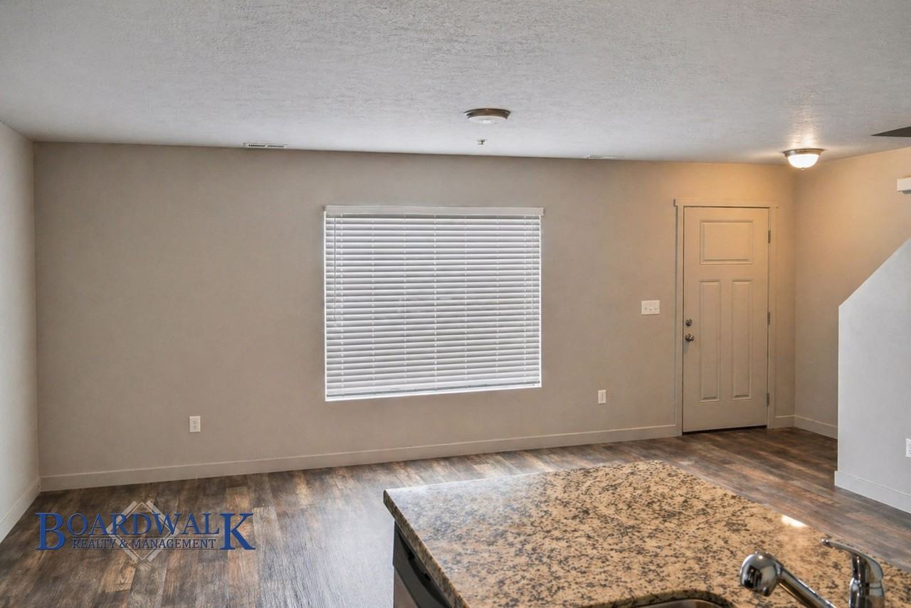 14388 S Ferndale Way - Photo 6 of 23