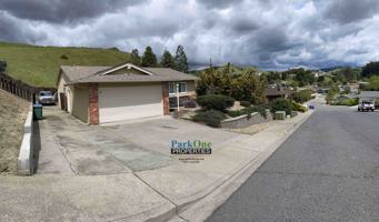 featured image of 3767 Carol St