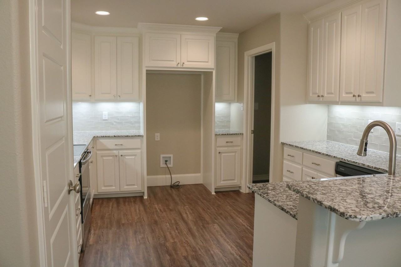 5421 Meadow Ridge Dr - Photo 7 of 22