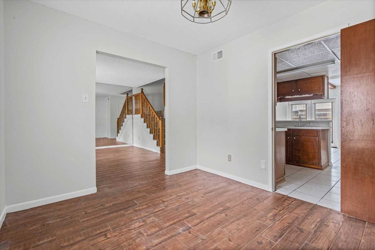 4017 Cottage Hill Rd - Photo 7 of 25