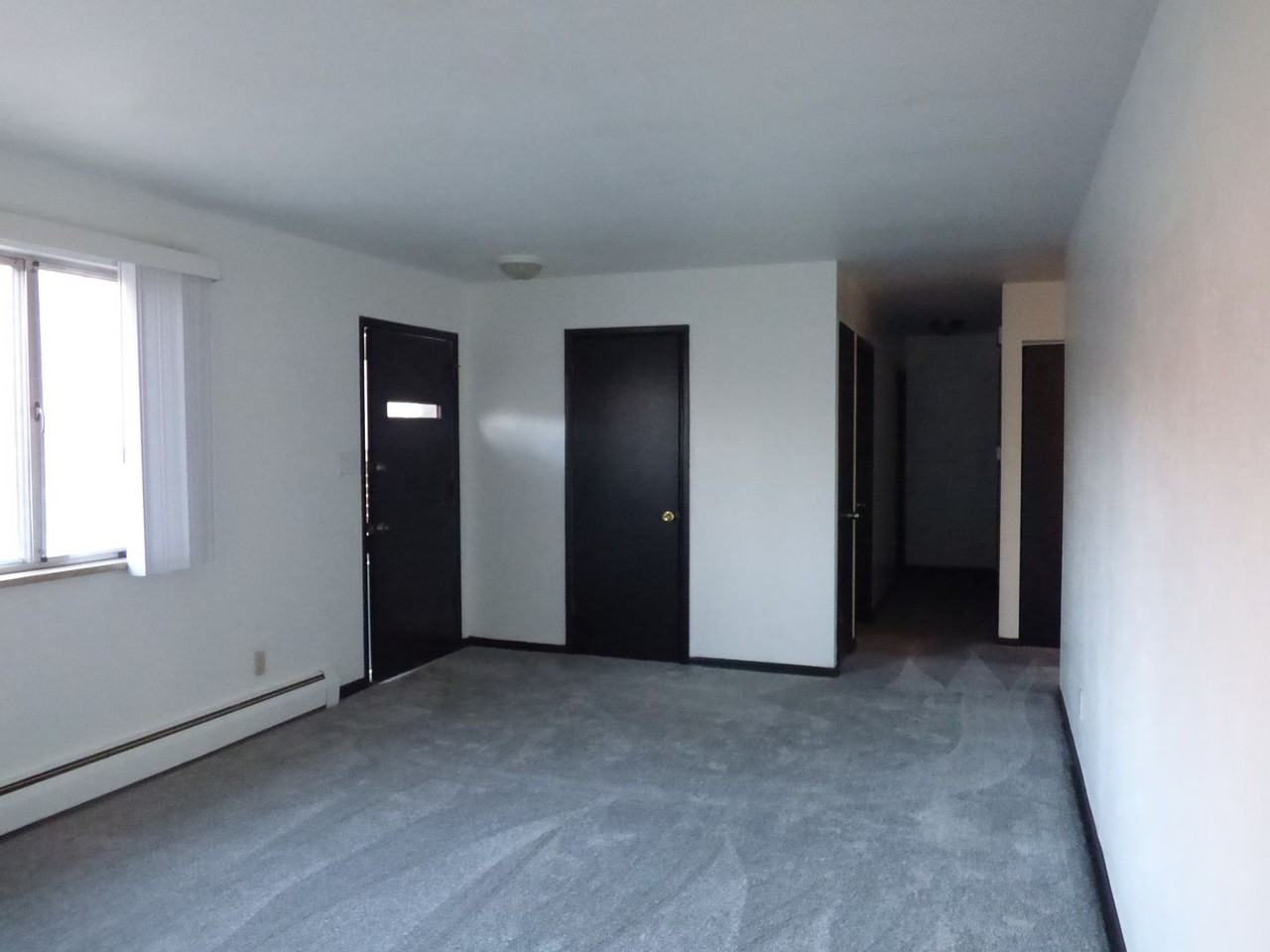 11 Denise Pl - Photo 3 of 13