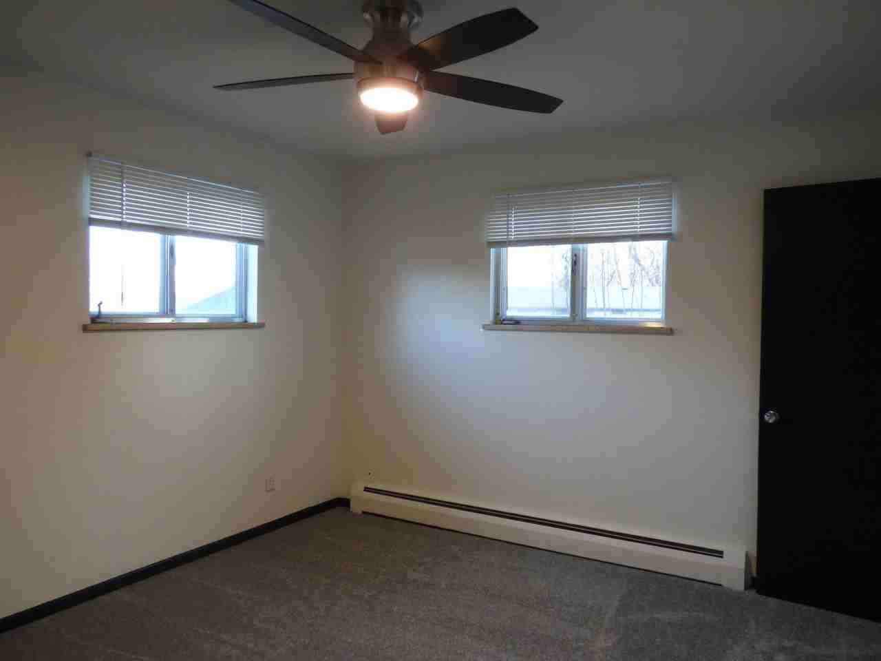 11 Denise Pl - Photo 7 of 13