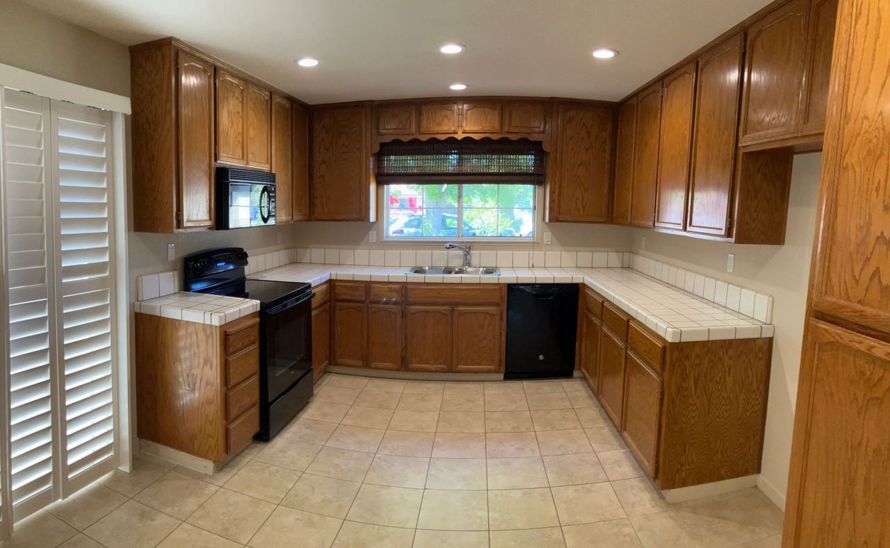 2412 Alexia Way - Photo 6 of 19