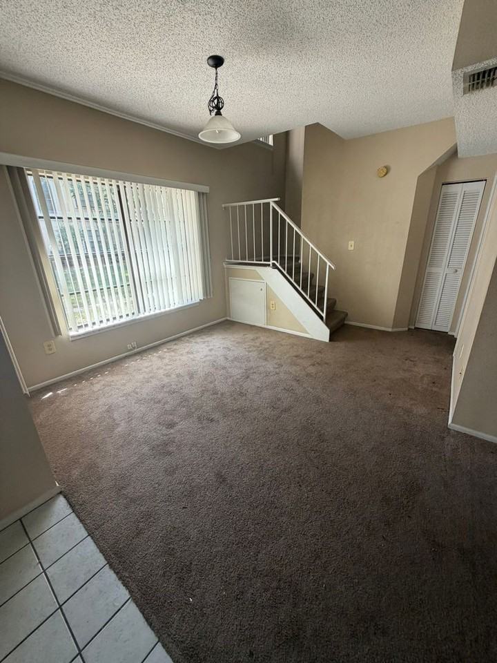 47 Emerald Bay Dr - Photo 7 of 14