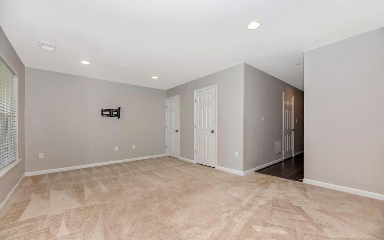 6257 Alexa St - Photo 7 of 42