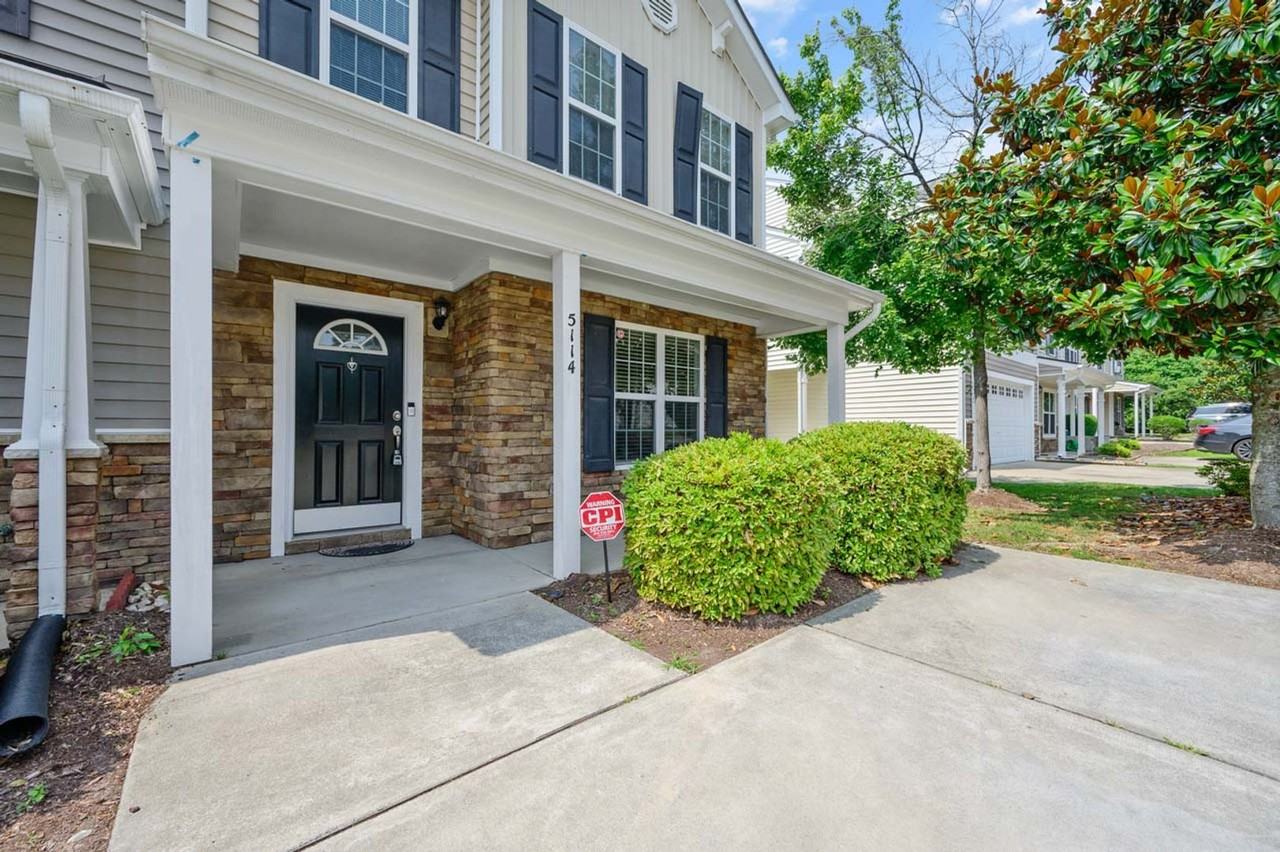 5114 Thornton Knoll Way - Photo 2 of 29