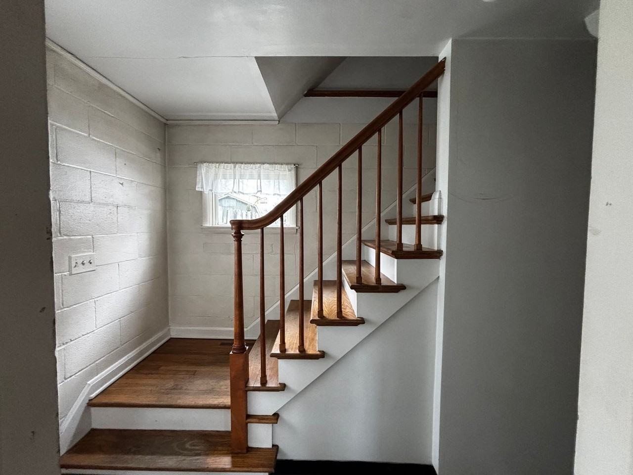 322 Woodland Ave - Photo 3 of 14