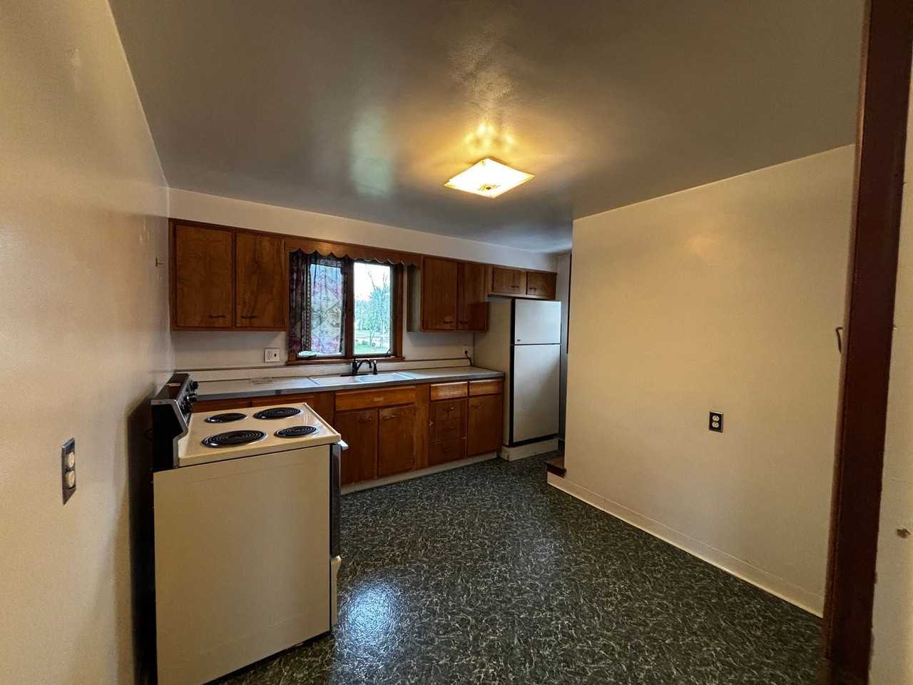 322 Woodland Ave - Photo 5 of 14