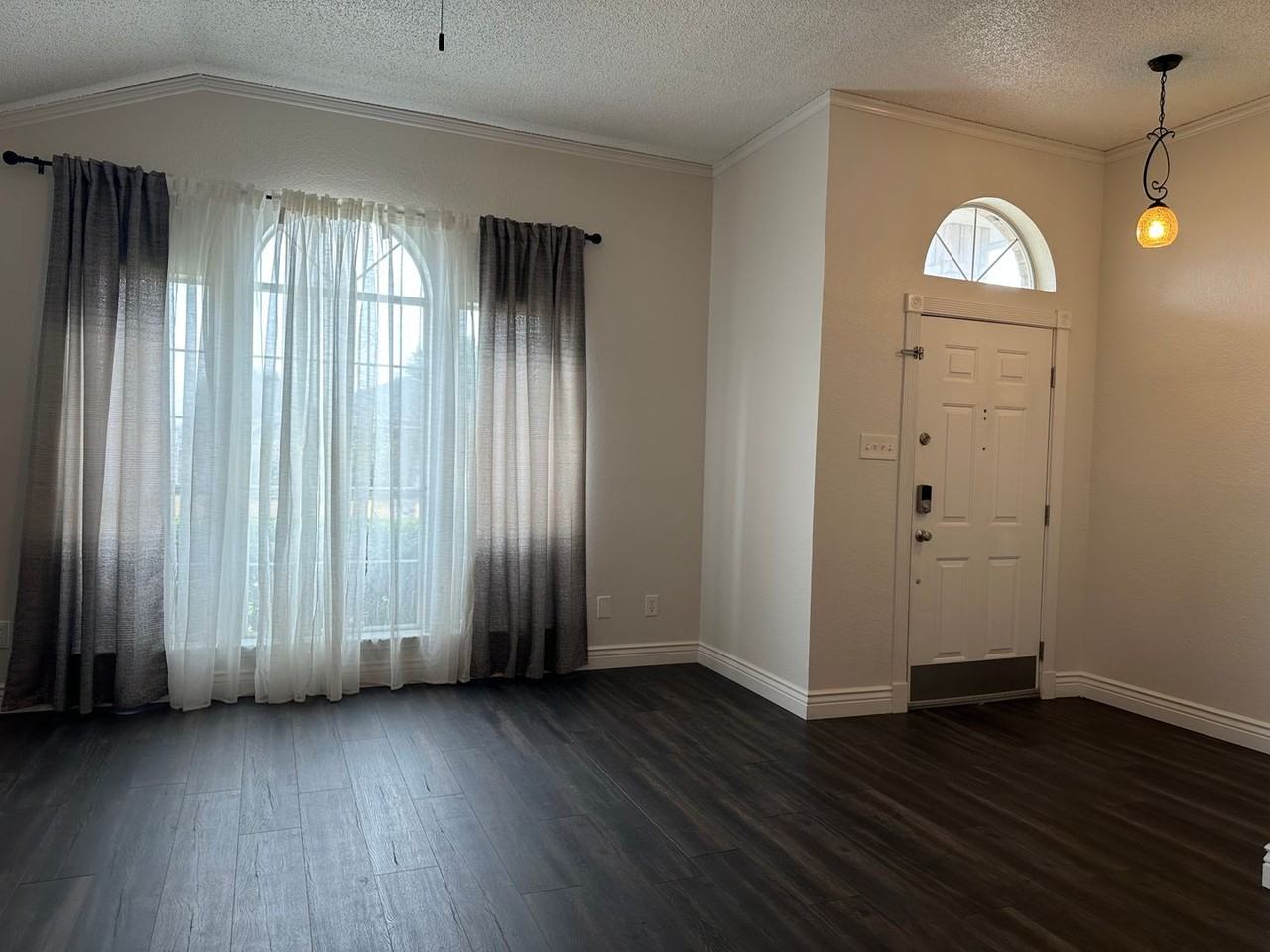 5900 Aloe Ct - Photo 4 of 23