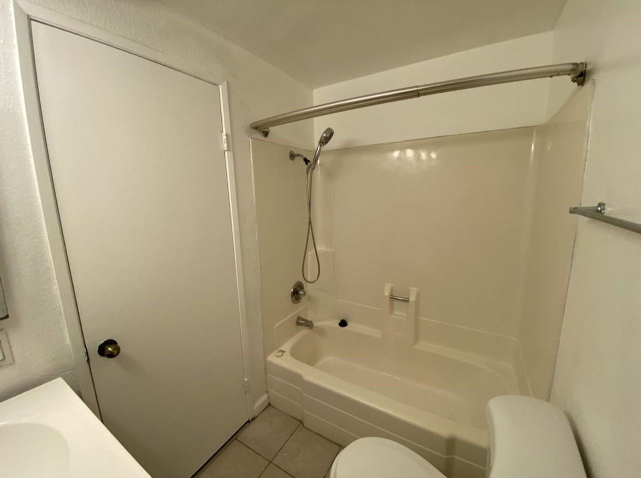 2872 Casey St #B - Photo 5 of 13