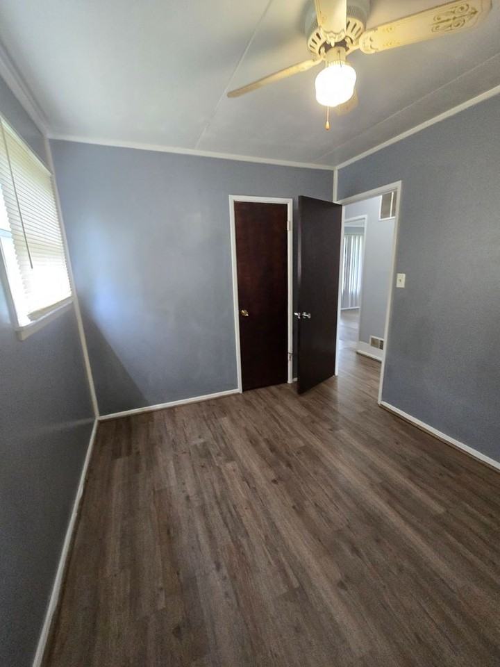 7406 E 53rd St - Photo 5 of 8