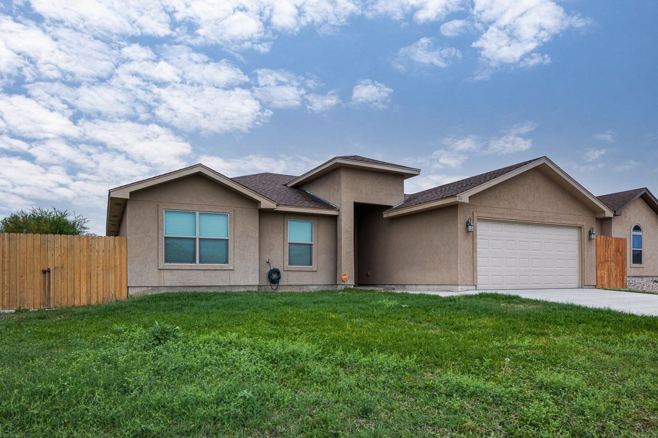 311 Javier Dr - Photo 2 of 12