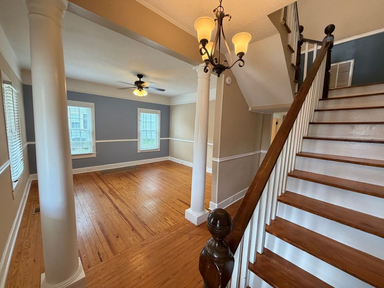 106 S East Ave - Photo 3 of 33