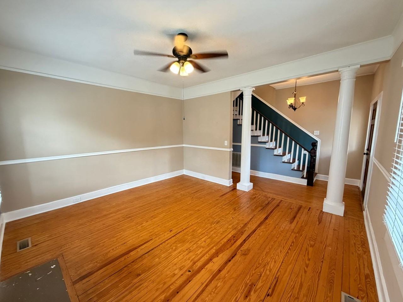 106 S East Ave - Photo 4 of 33