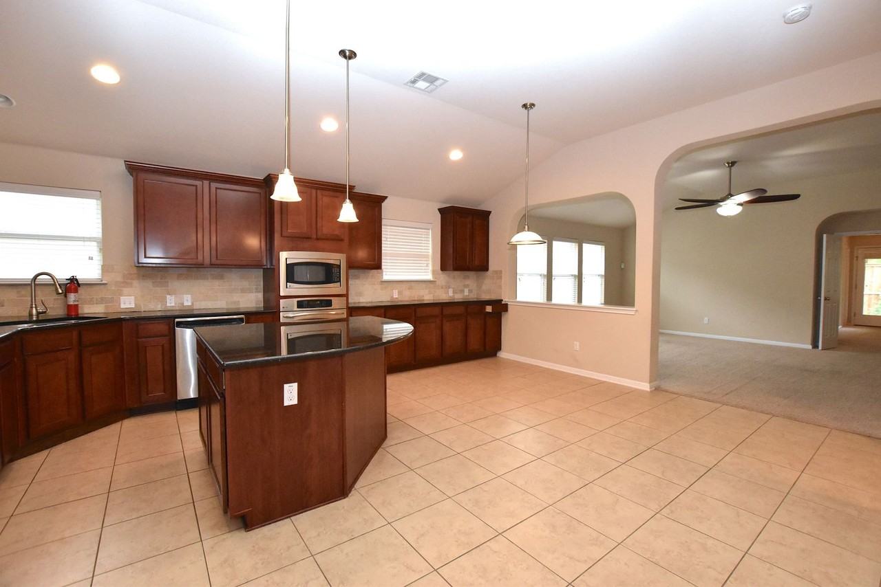 680 680 Middle Creek Drive - Photo 3 of 21