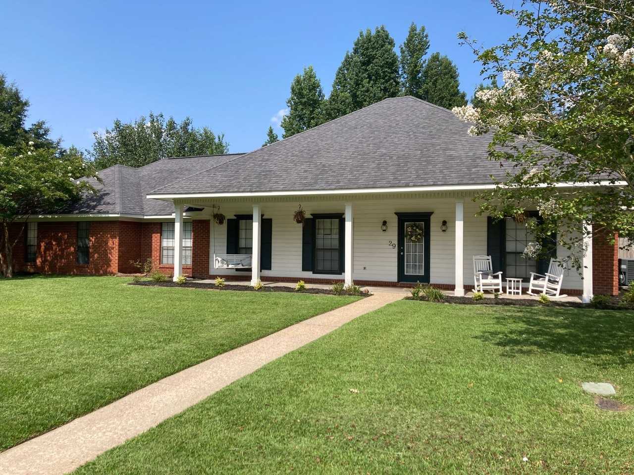 29 Scarlet Dr - Photo 2 of 34