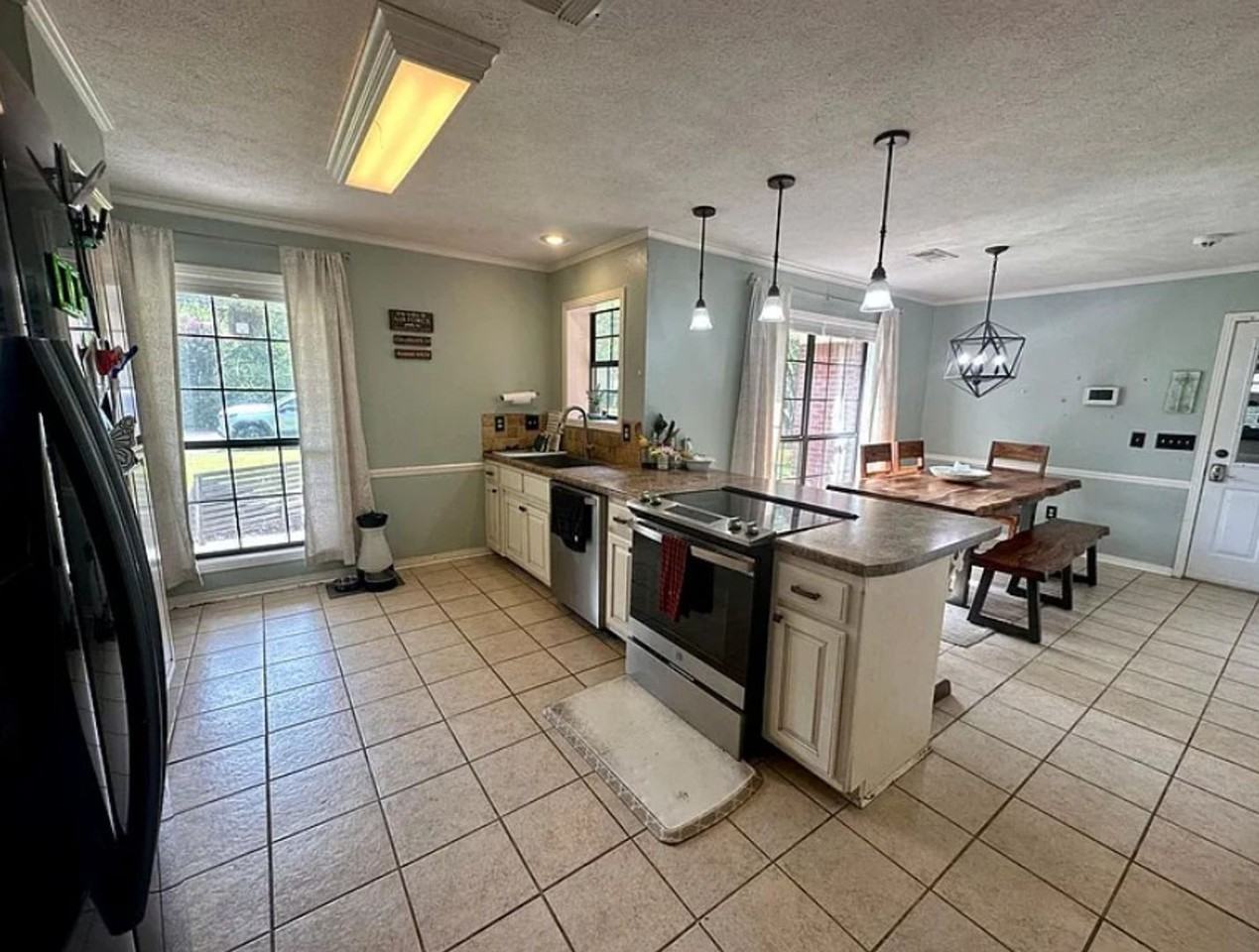 29 Scarlet Dr - Photo 5 of 34