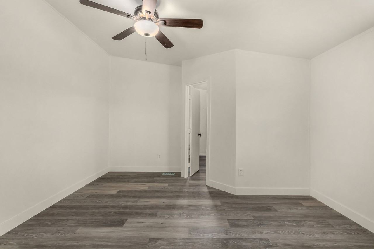 19305 E Black Rock Trl - Photo 4 of 50