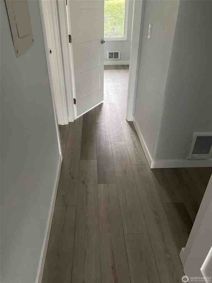3236 80th Ave Se #4 - Photo 7 of 11
